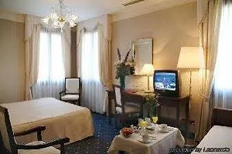 Ca' D'oro - Wenice Deep Culture 3* Venedik