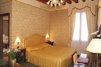 Ca' D'oro - Wenice Deep Culture Otel Venedik