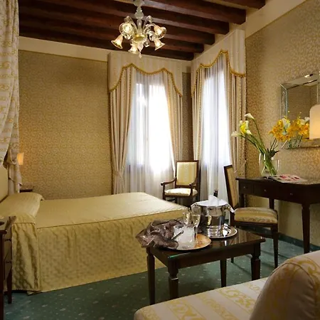 Ca' D'oro - Wenice Deep Culture Otel Venedik