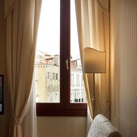 Otel Ca' D'oro - Wenice Deep Culture Venedik