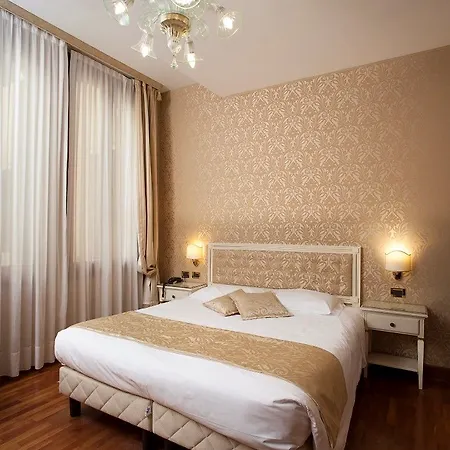 Otel Ca' D'oro - Wenice Deep Culture