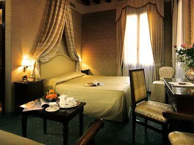 Hotell Ca' D'oro - Wenice Deep Culture 3*