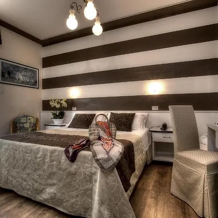 Ca' D'oro - Wenice Deep Culture 3* Venedig